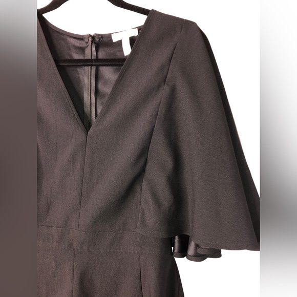 Leith Black Flutter Sleeve V Neck Romper Size Small - Picture 2 of 6